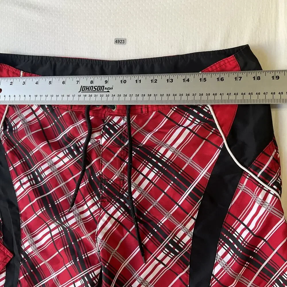 Hawaiian Tropic Men Shorts 36 Red Hawaiian Tropic Embroidery Swimwear Plaid 11”